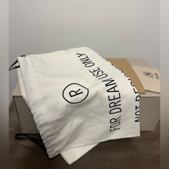 Golden Goose White and Silver Star Sneakers - Picture 13 of 16